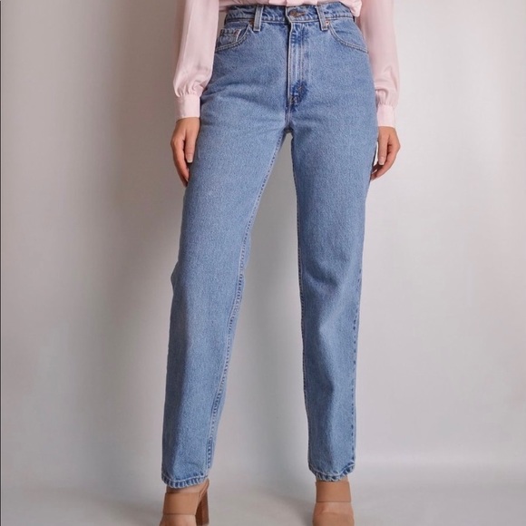 Vintage 90’s Levi’s 512 Slim-Fit High Rise Tapered Mom Jeans Light Wash - Picture 7 of 7